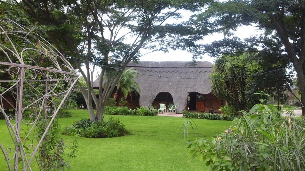 Southern Comfort Lodge Bulawayo Ngoại thất bức ảnh